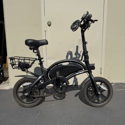 Jetson Bolt Folding Electric Ride-On Bike with Basket, Lock Key and Phone holder Very Good Condition 