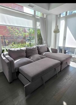Sectional couch