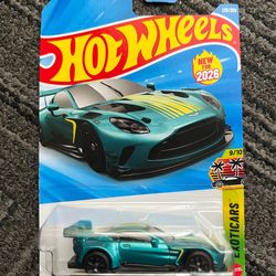 Hot Wheels Green ‘24 Aston Martin Vantage GT3 – Brand New | Exoticars