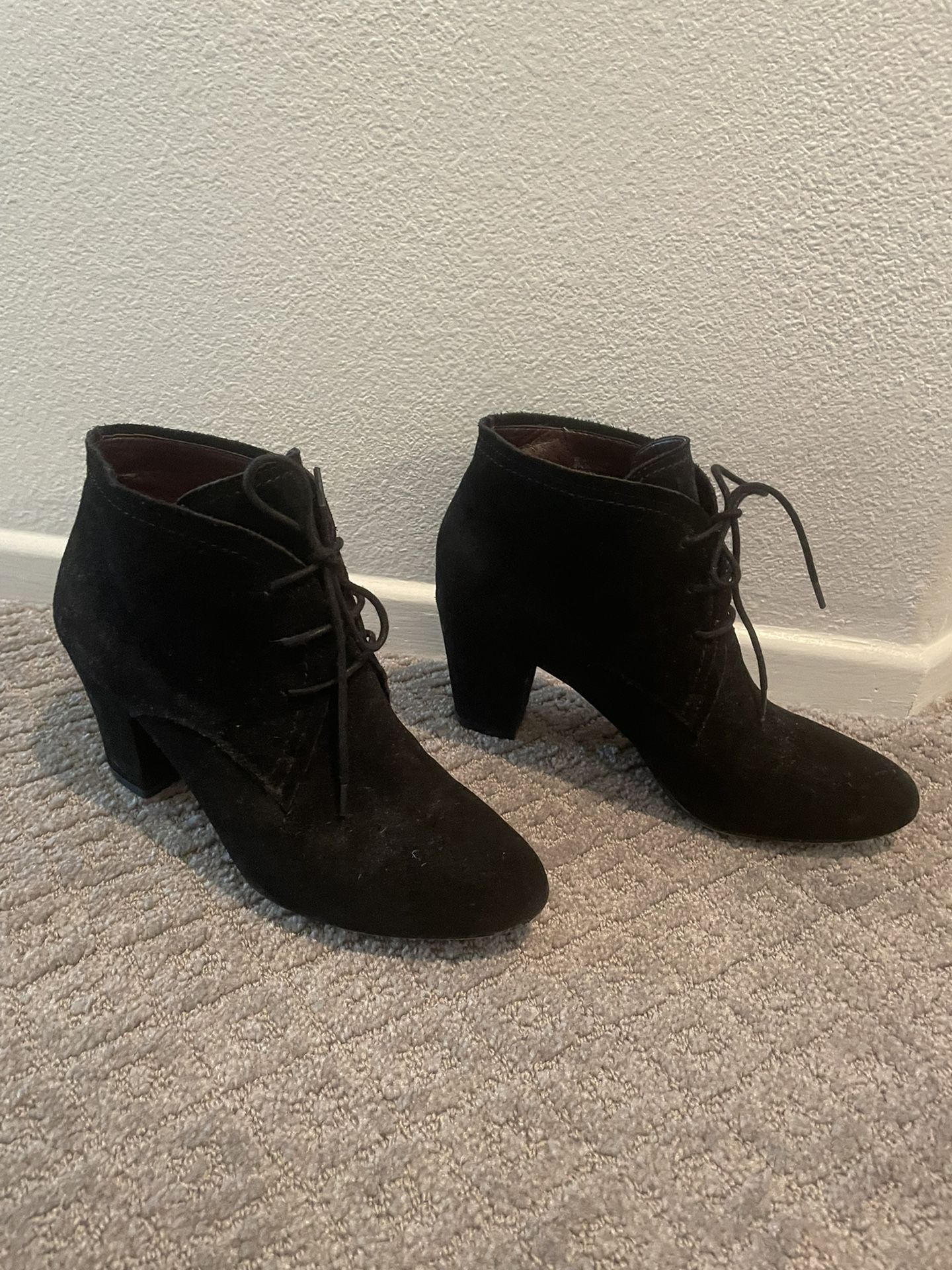 8 1/2 BCBG Black Suede Heeled Booties
