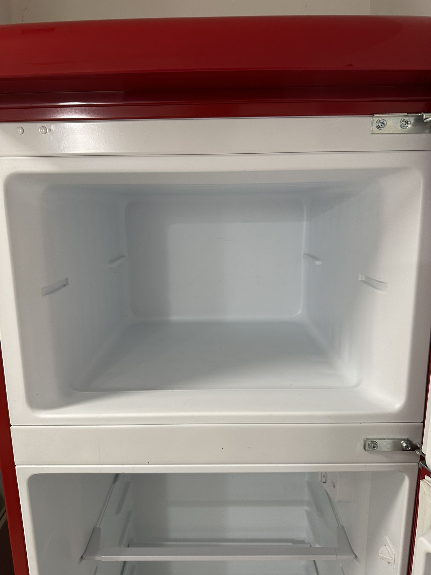 7.6cuft Red Galanz Refrigerator for Sale in Portland, OR - OfferUp