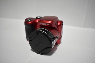Samsung WB100 Compact Digital Camera 16MP 21x Zoom 3in Screen Red with Lens Cap