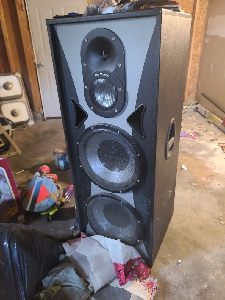 Studio Speakers