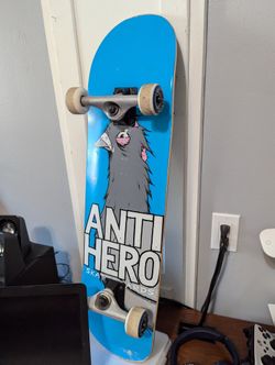 Anti Hero Skateboard 🛹 Free Vans !! 8.0
