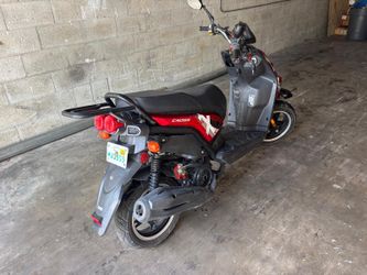 Motocicleta 125cc Scuter