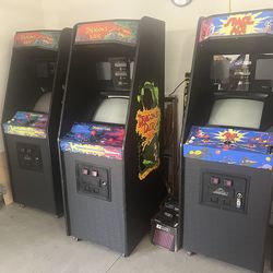 Restored Dragons Lair Machine with original laser disc player No Dexter