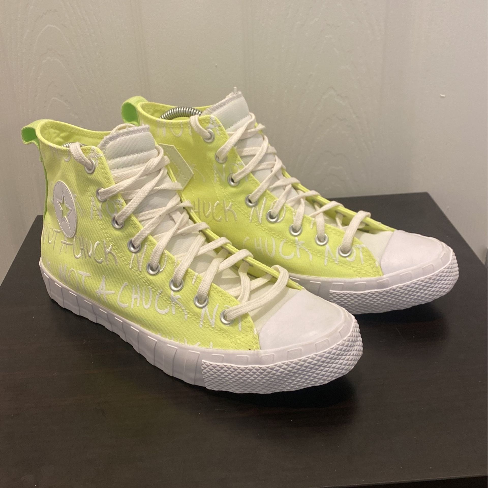 COVERSE HIGH TOP SNEAKERS NEON GREEN SIZE 10.5 men woman 12 