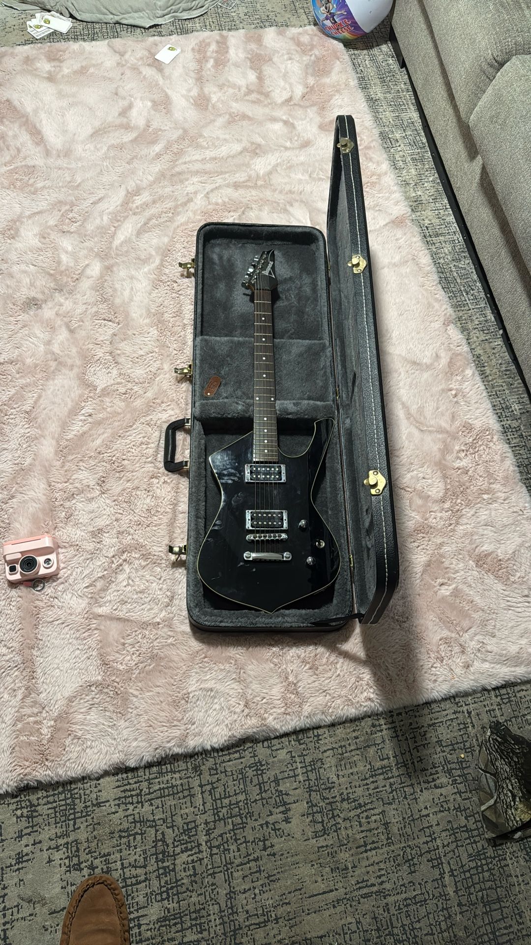 Electric guitar Lbanez W813405