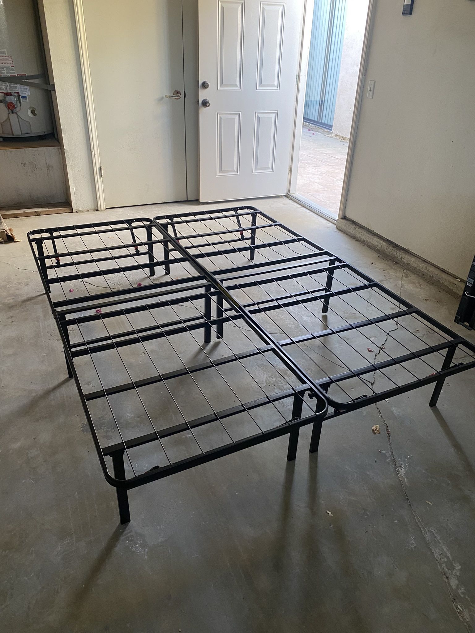 Queen Bedframe Size 60x80 Metal