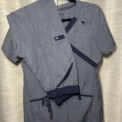 Scrubs with matching top & bottoms 