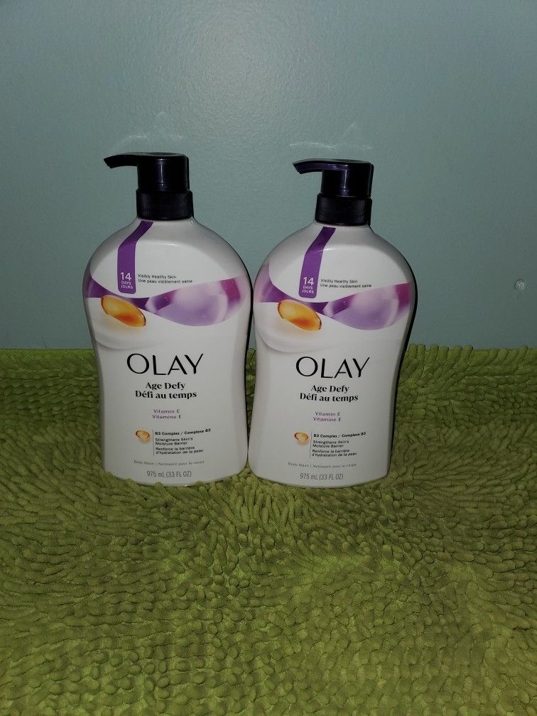 2 Olay Bodywash 33oz Age Defy