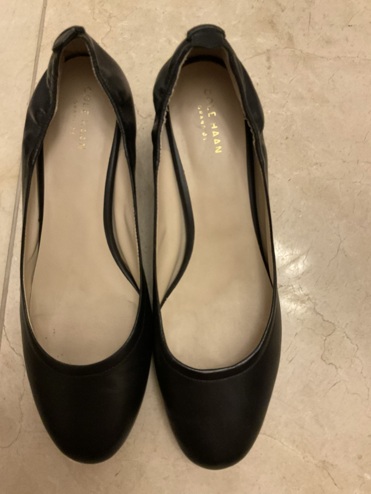 Cole Haan Black Solid Block Heel Heels Women 9.5