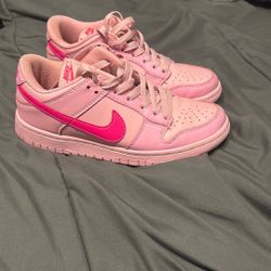Pink Nike Dunks 