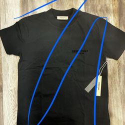 ESSENTIAL SHIRT SIZE S AND M