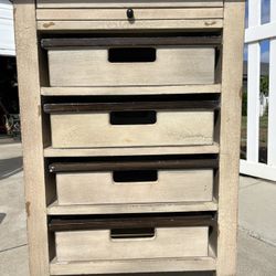 Farmhouse End Table With 4 Drawers