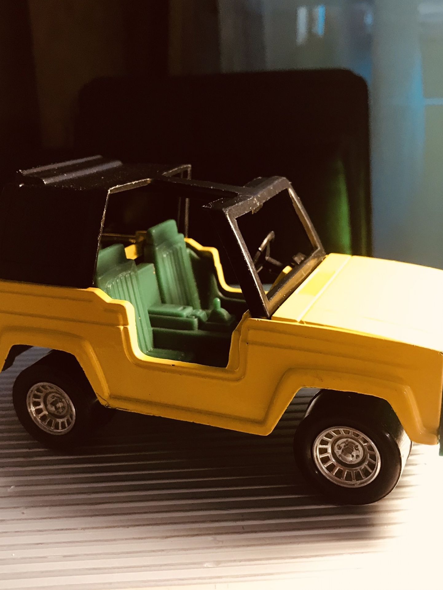 Vintage Toostsietoy Jeep