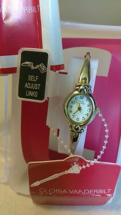 WATCH, GLORIA VANDERBILT, NEW BATTERY, WORKS