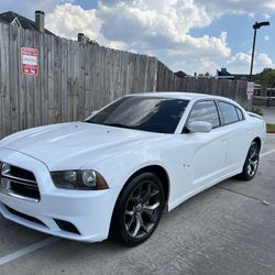 2012 DODGE CHARGER CLEAN TITLE $5500 CASH MONEY 