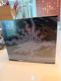 2 Pokemon Center Pitch Black ETBs