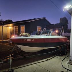 1988 Thundercraft Boat