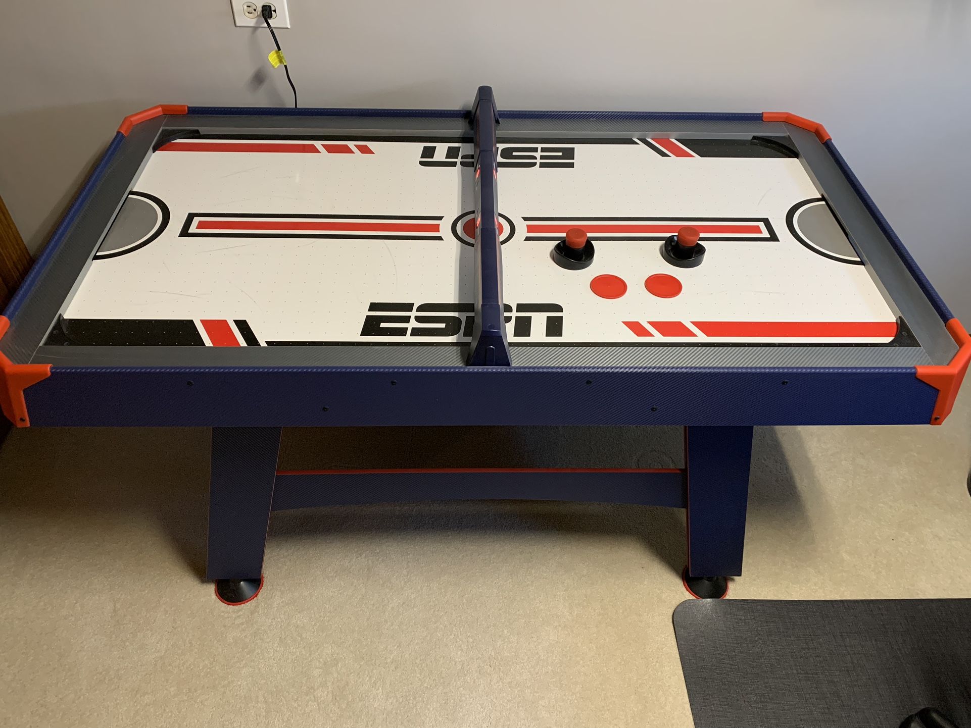 Air Hockey Table