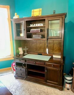 Large Hutch