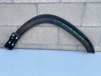 2022-2025 Volkswagen Taos Driver Side Front Fender Flare Oem