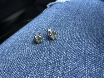 1ctw Diamond Studs 10k WG