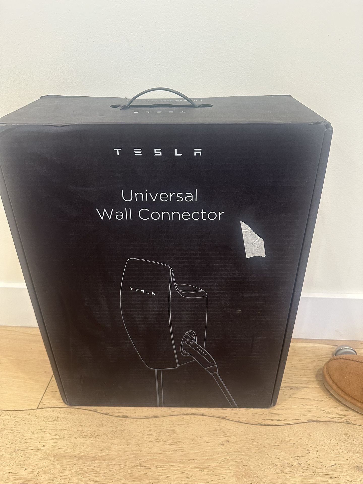 Tesla Universal Wall Charger