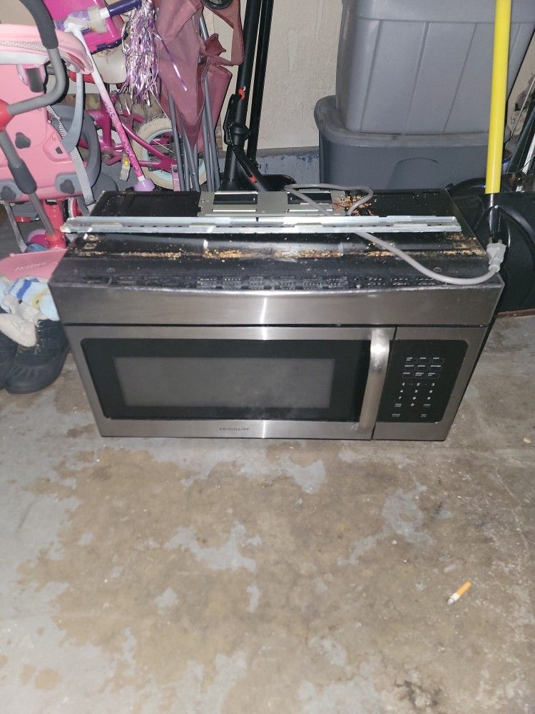 Frigidaire Microwave