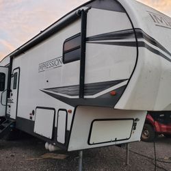 2020 impression 36ft 5th wheel 4 slides w bonus bunk/office room