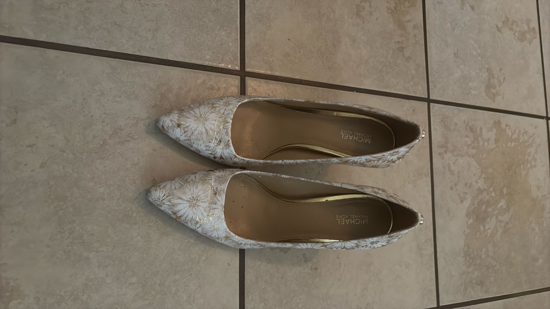  Michael Kors Amara Leather Pump-style 