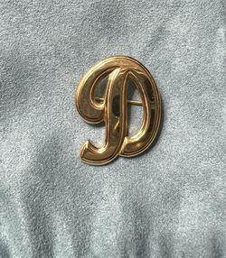 Vintage Letter “D” Cursive Script Initial Pin Brooch monogram Gold Tone