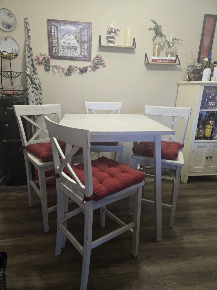 Bar Height Rustic Table And Stools