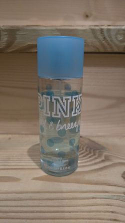 PINK wild and breezy body spray