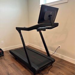 Peloton-treadmill 