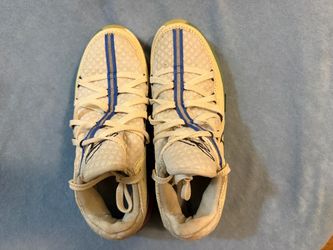 Nike LeBron 17 Low in Spruce Aura/Black/Racer Blue. Style code CD5007-005.