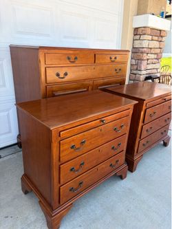 Dresser set with keys