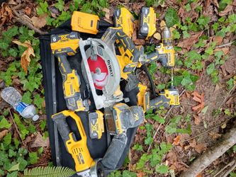 DeWalt set see pic