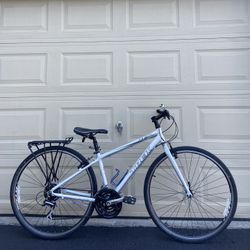 Trek FX 7.1 Hybrid Bike – 15” Frame – 700c – 21-Speed Bicycle Commuter