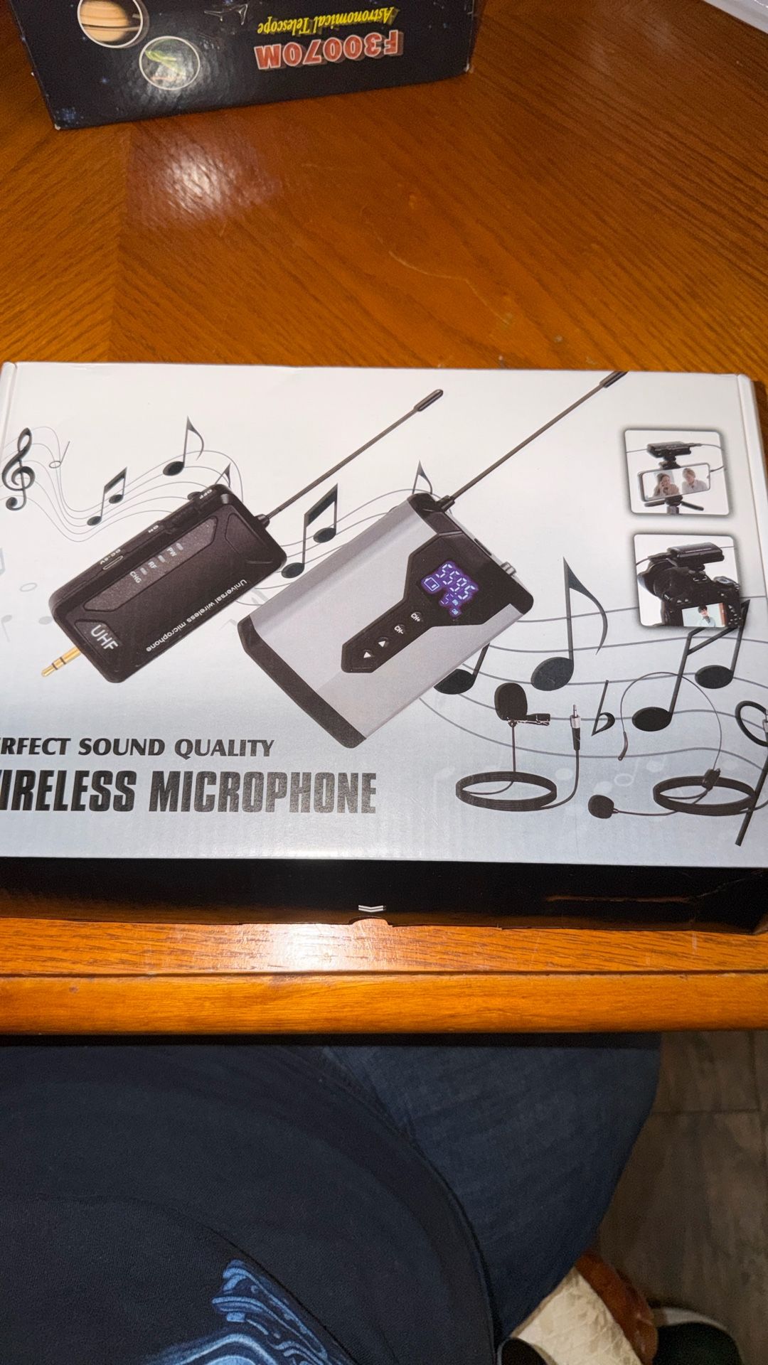 Wireless System with Dual Headset Microphones/Lavalier Lapel Mics and Bodypack Transmitters and One Mini Rechargeable Receiver 1/4" Output, for 