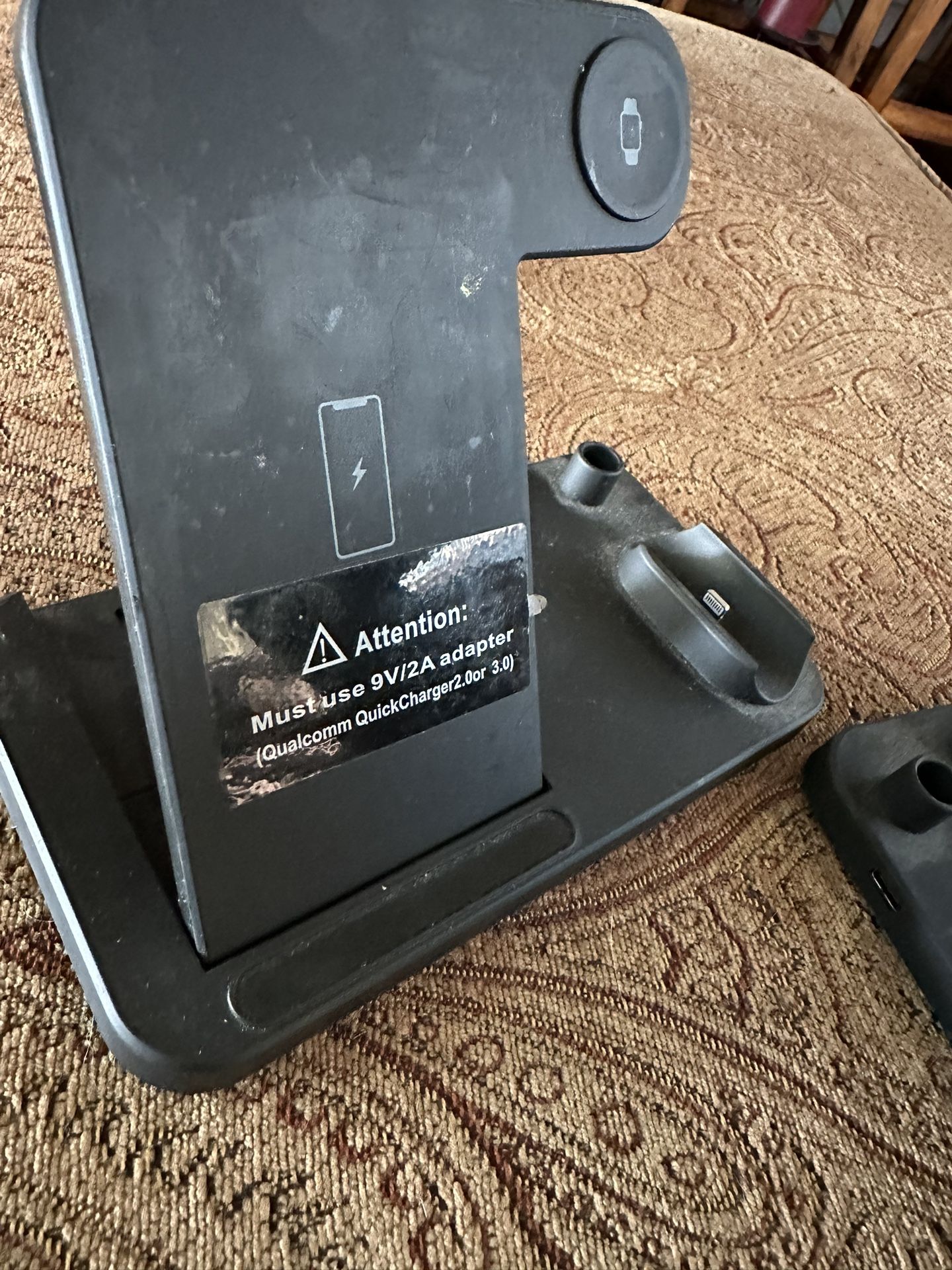 Three Way I Phone Wireless Charging !!!!!! MAKE OFFERS !!!!!!