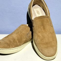 UGG Slip On Sneaker Women’s Sz 8
