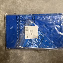 Table Cover & Pennants/ Mantel