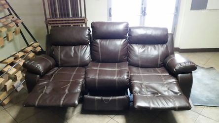 Couch recliner brown fauc leather