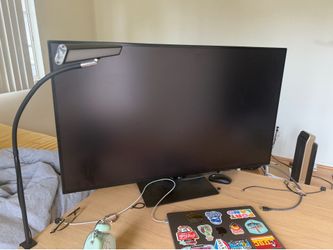43inch and 32inch  4K monitor
