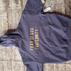 Essential Hoodie 