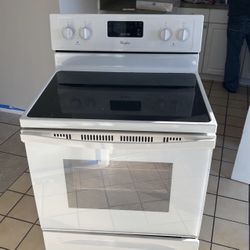 Whirlpool Stove (electric) 