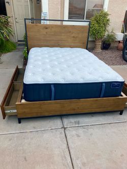Queen Storage Platform Bed with mattress