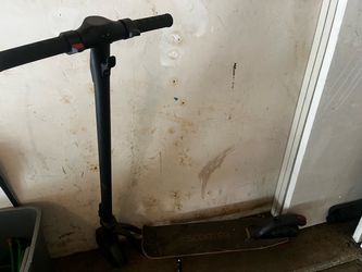Electric Scooter AS-IS — Not Working, No Charger